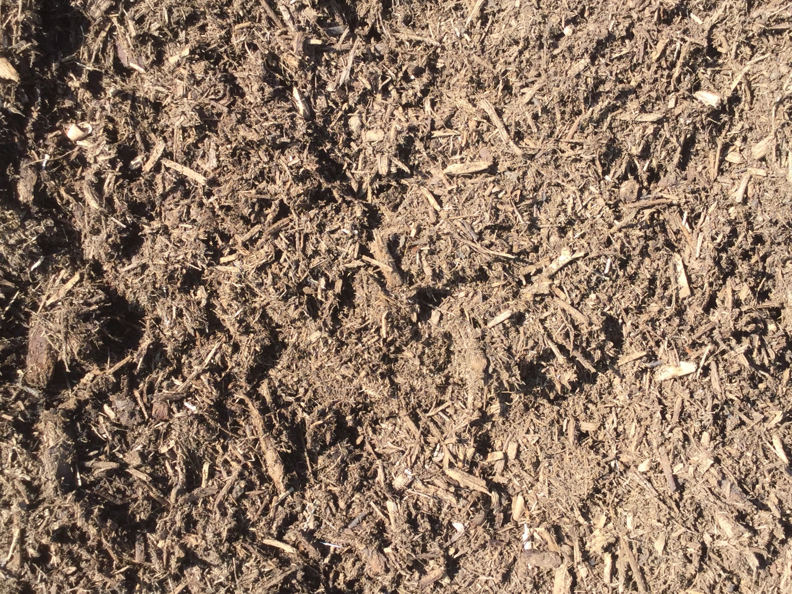 Hardwood Mulch Bags and Bulk Landscape Supply Yard